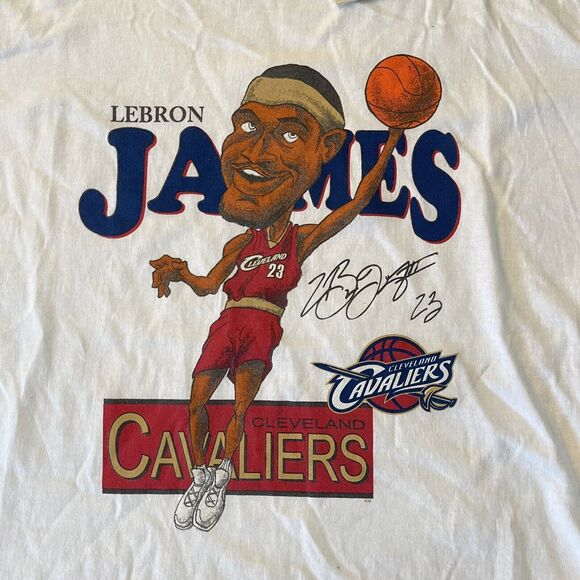 NWT LeBron James Cavs Caricature T-Shirt L Cleveland NBA - Picture 3 of 8